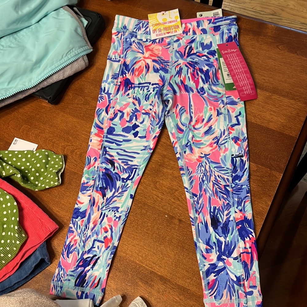 NWT- Lilly Pulitzer Girls Luxletic Leggings- Size small